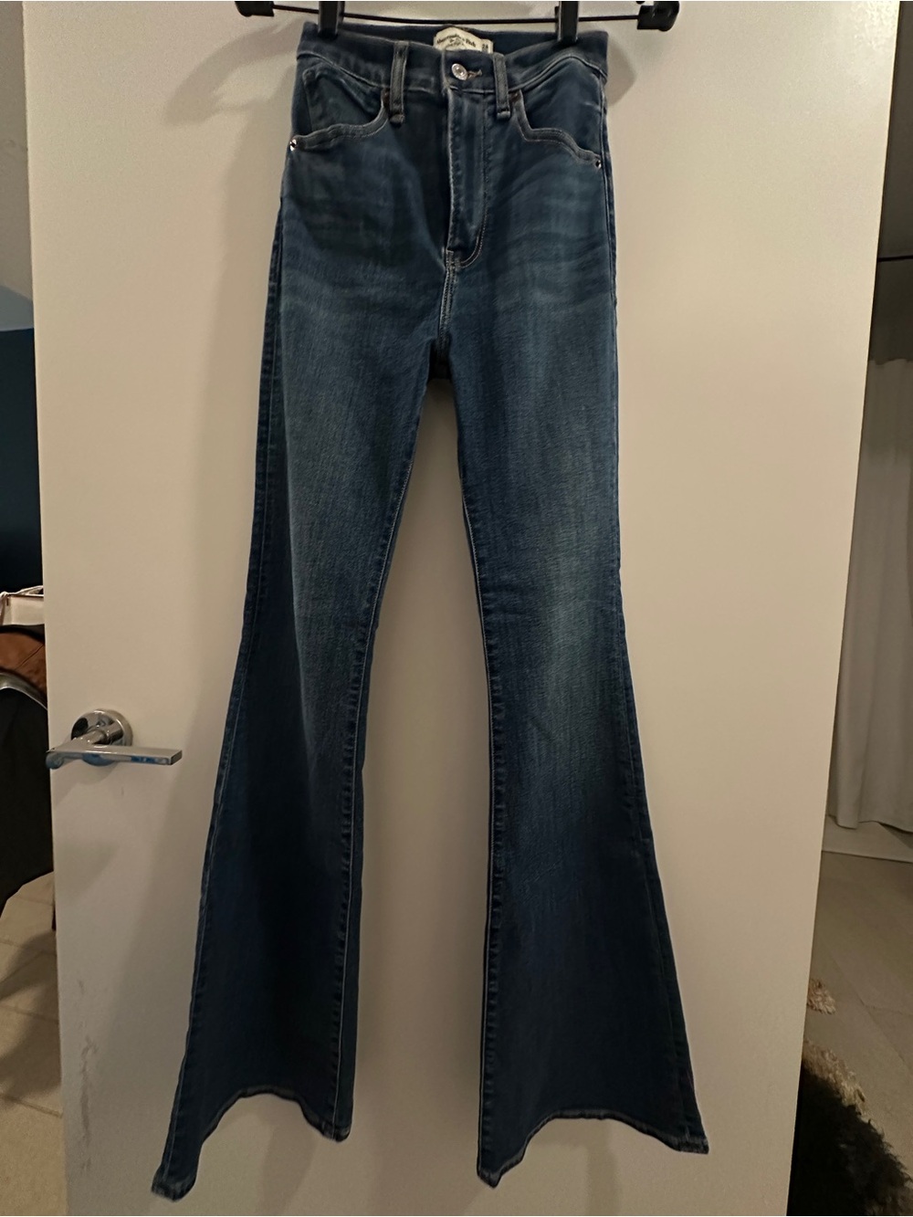 Abercrombie & Fitch High-Rise Flare Jeans - Dark Blue - Size 00 Long